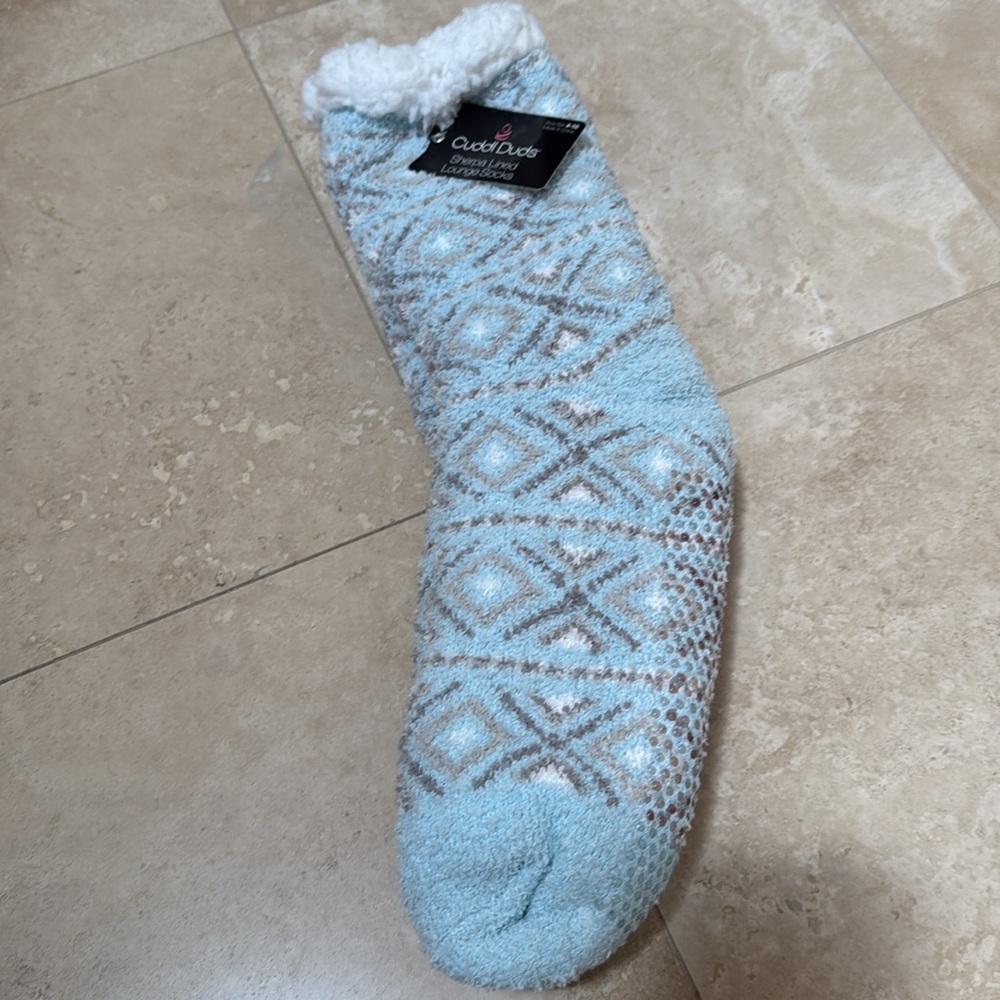 NWT Cuddl Duds Sherpa Lined Lounge Animal Print Grippy Socks Shoe Size 4-10 Soft